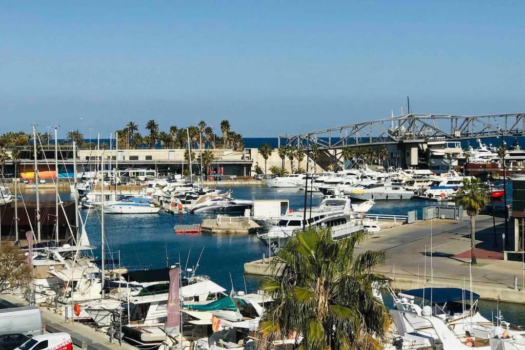 圣阿德里安-德贝索斯 Beautiful 70S Vintage Yacht Boat In Barcelona酒店 外观 照片